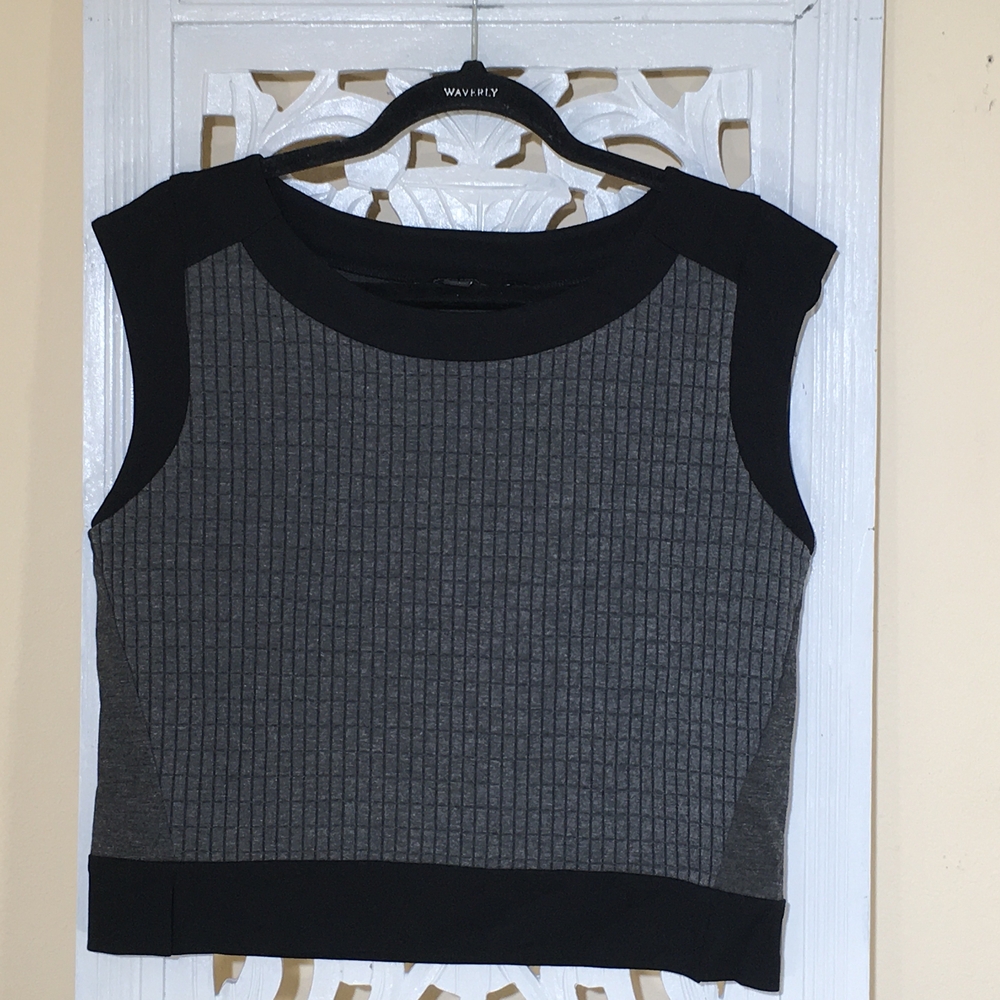 Banana Republic Gray and Black Tank Top Size M.
